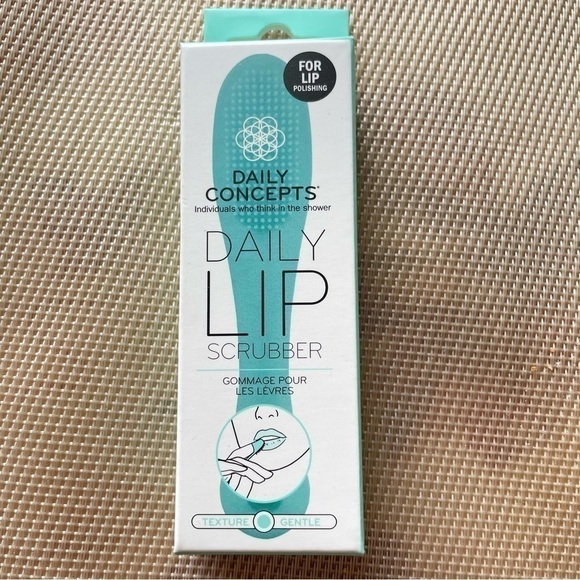Daily CONCEPT DAILY LIP SCRUBBER IN TEAL - Picture 4 of 6